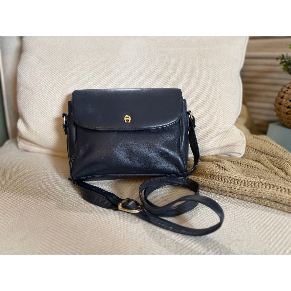 Vintage Etienne Aigner leather crossbody - Navy Blue